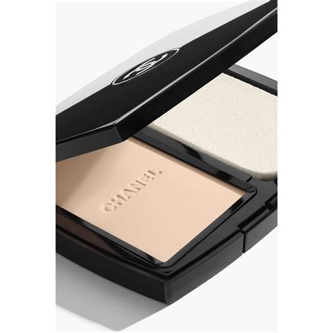 chanel vitalumiere compact douceur